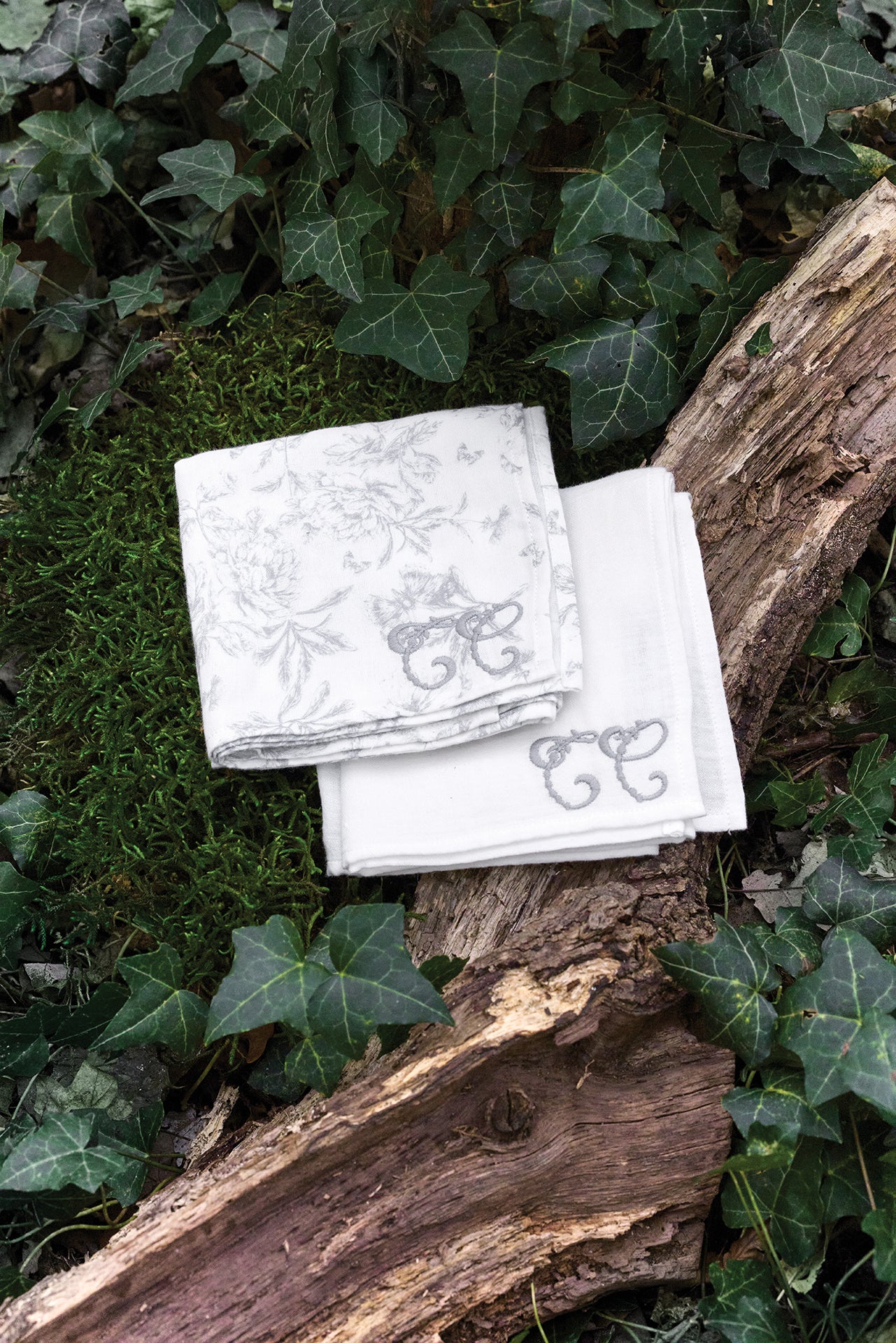 Set de 2 Langes - Imprimé inspiration Toile de Jouy gris