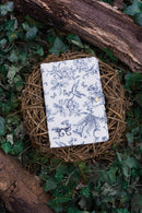 Housse de carnet de santé - Imprimé inspiration Toile de Jouy bleu