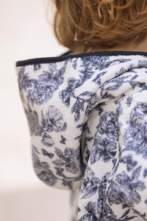 Badeponcho – Inspirierend bedruckte Baumwolle Toile de Jouy Marineblau - Image principale
