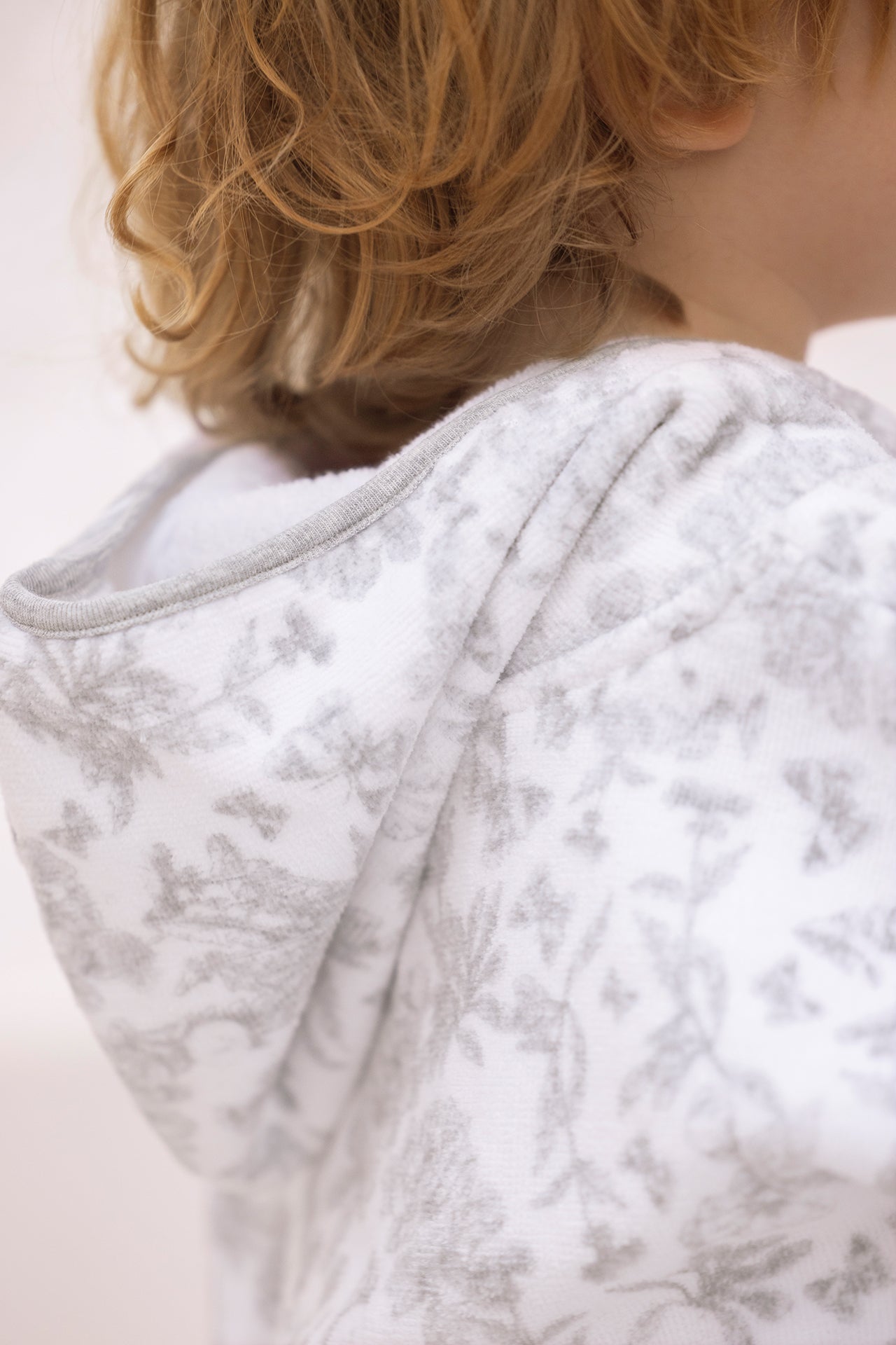 Poncho de bain - Coton imprimé inspiration Toile de Jouy gris clair