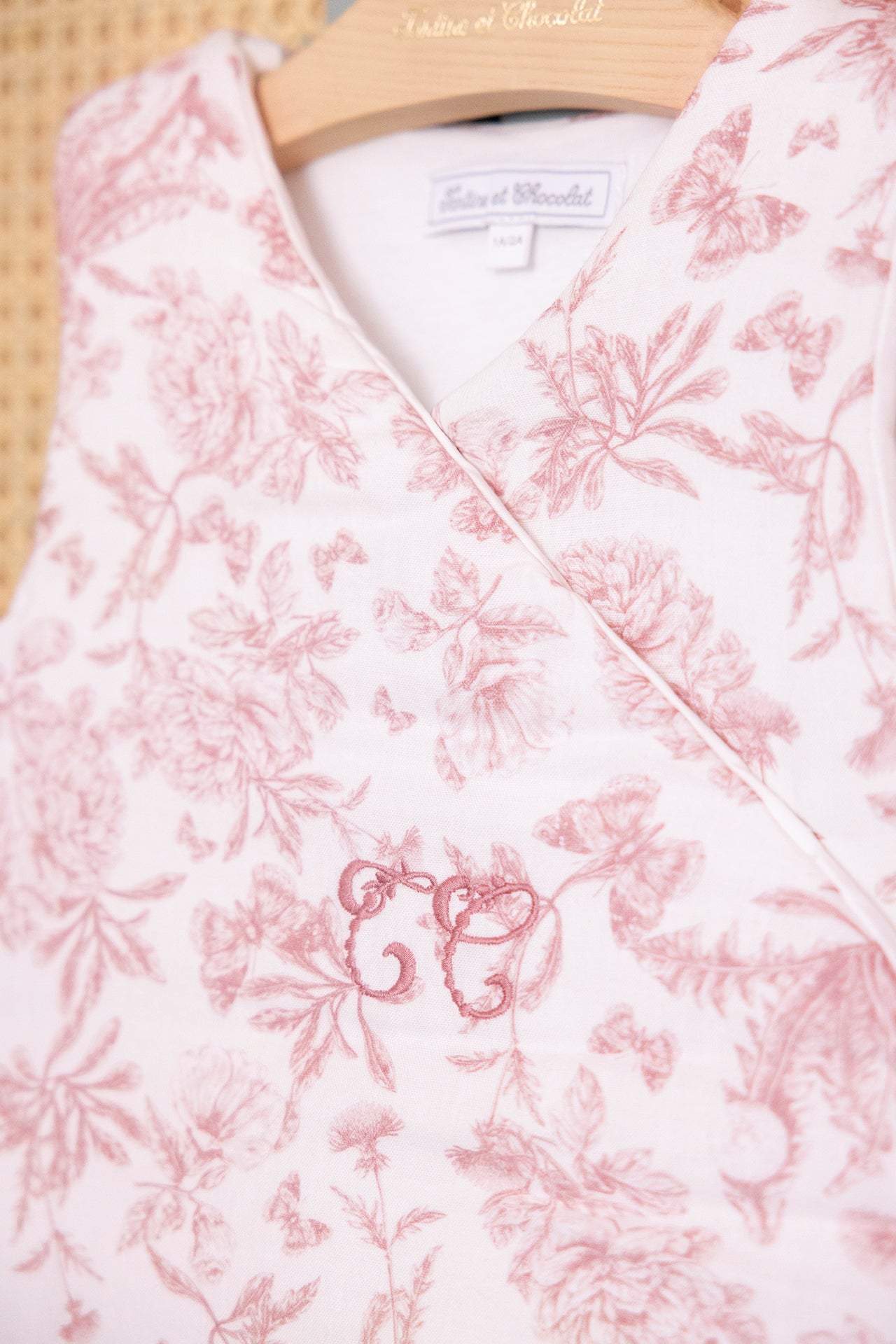 Gigoteuse - T2 Imprimé inspiration Toile de Jouy rose