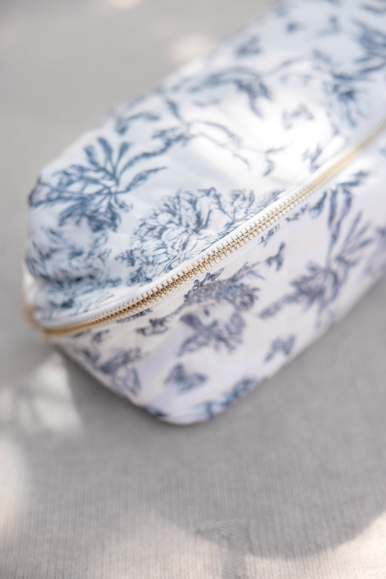 Trousse zippée - Imprimé inspiration Toile de Jouy bleu