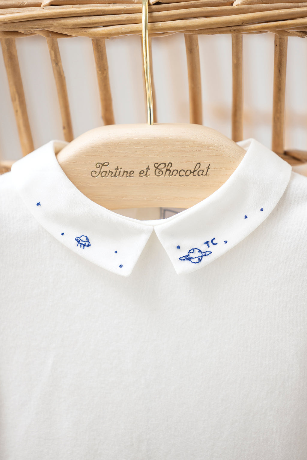 Body - Pointed collar Embrodery planet
