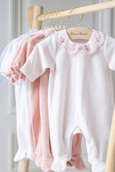 Pyjama's - Lichtroze Velours Streeps Halsband Geborduurd