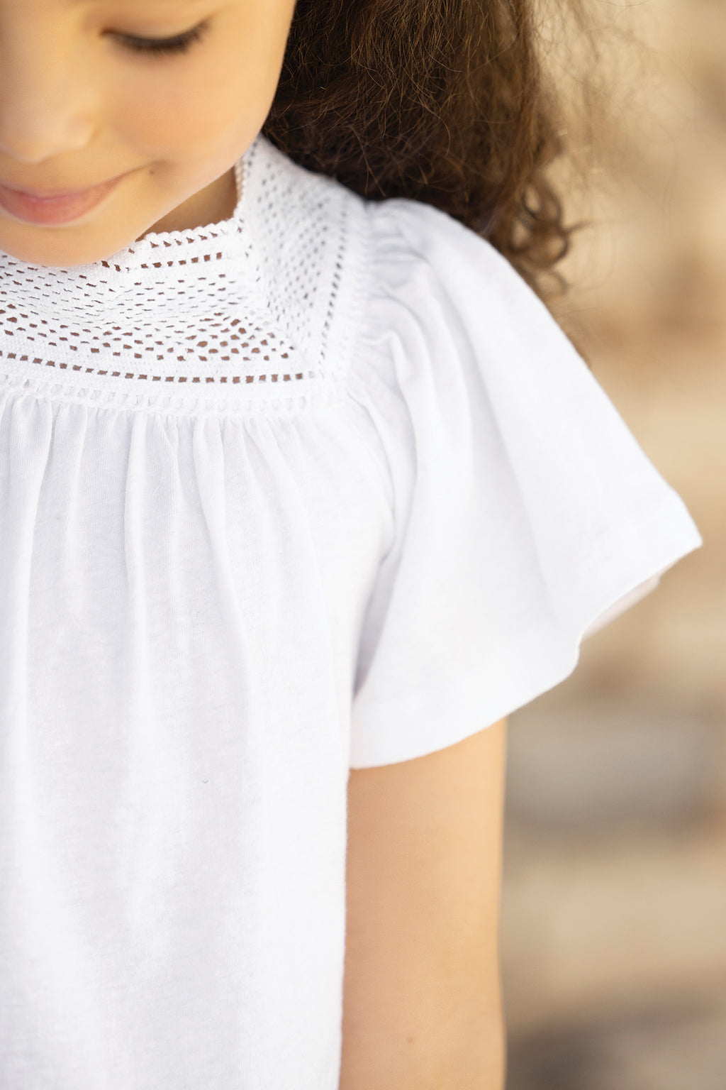 T-shirt - White bust Embroidered