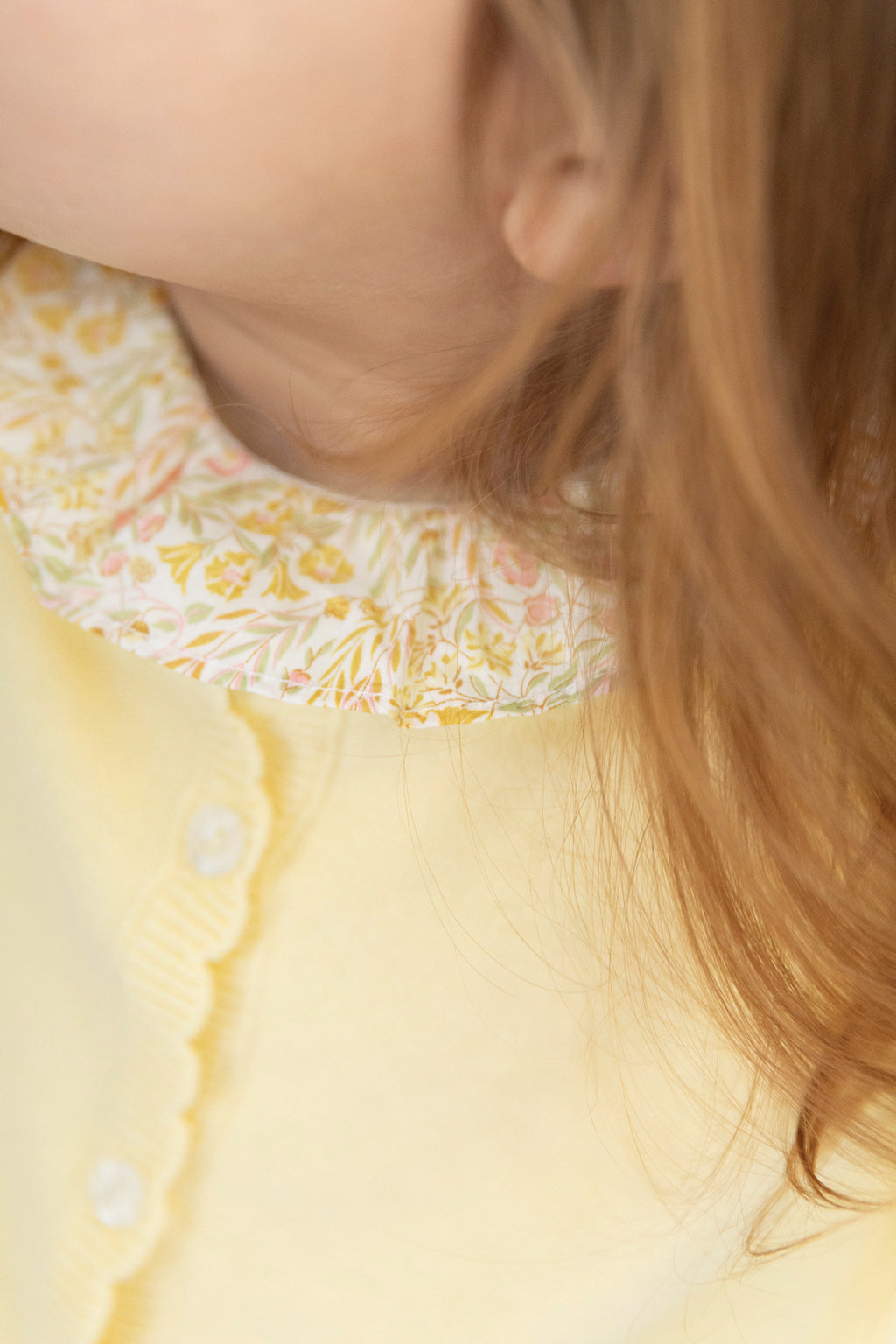 Cardigan - Yellow Pale embroidery foam point