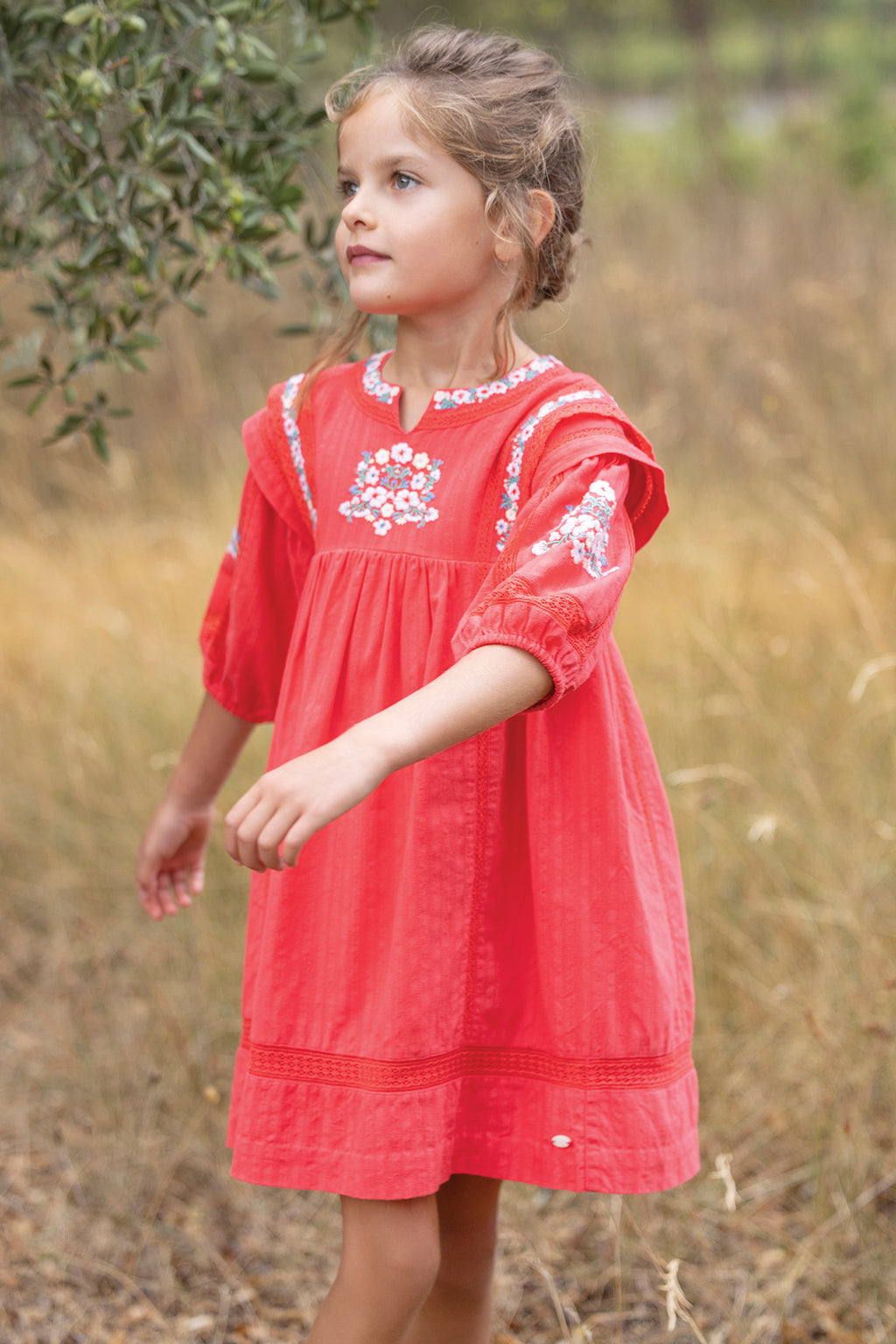 Robe - Rouge broderies florales