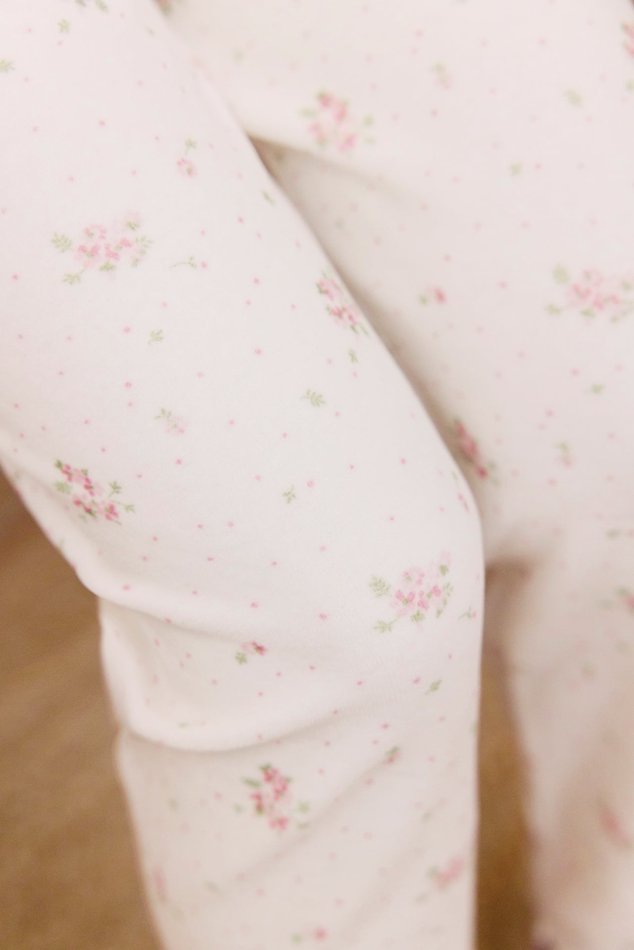 Pijama dos piezas - Marfil Terciopelo Estampado florido