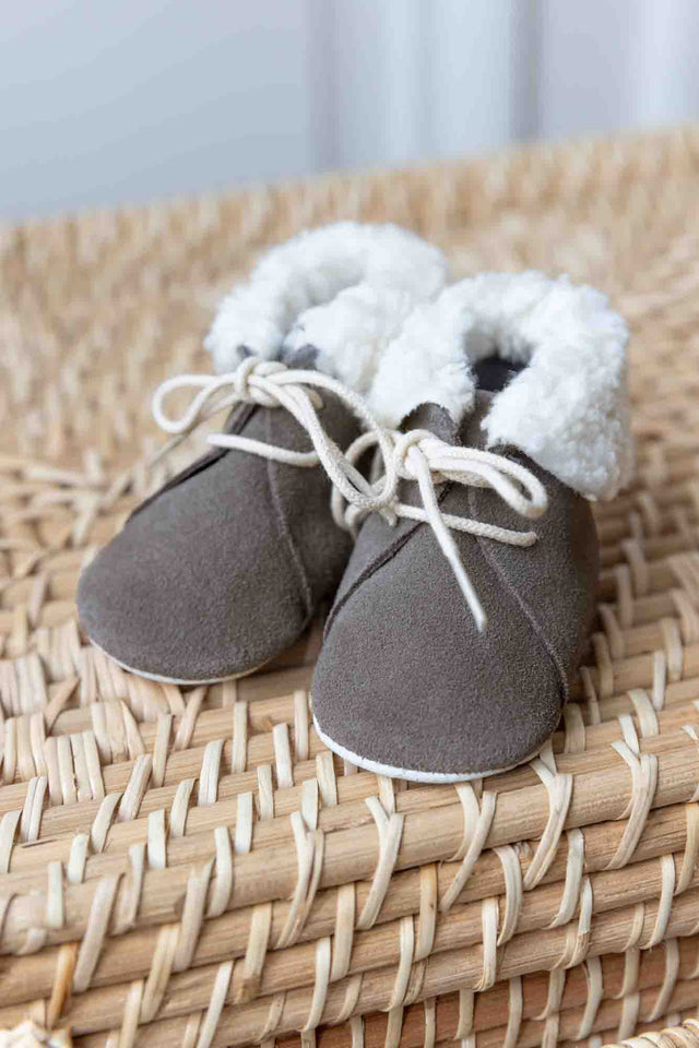 Chaussons - Gris foncé imitation fourure - Image principale