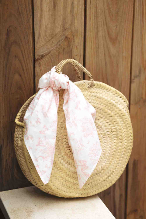 Foulard - Rose imprimé inspiration Toile de Jouy - Image principale