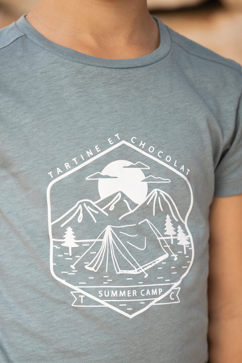 Camiseta - Estampado Campamento de verano