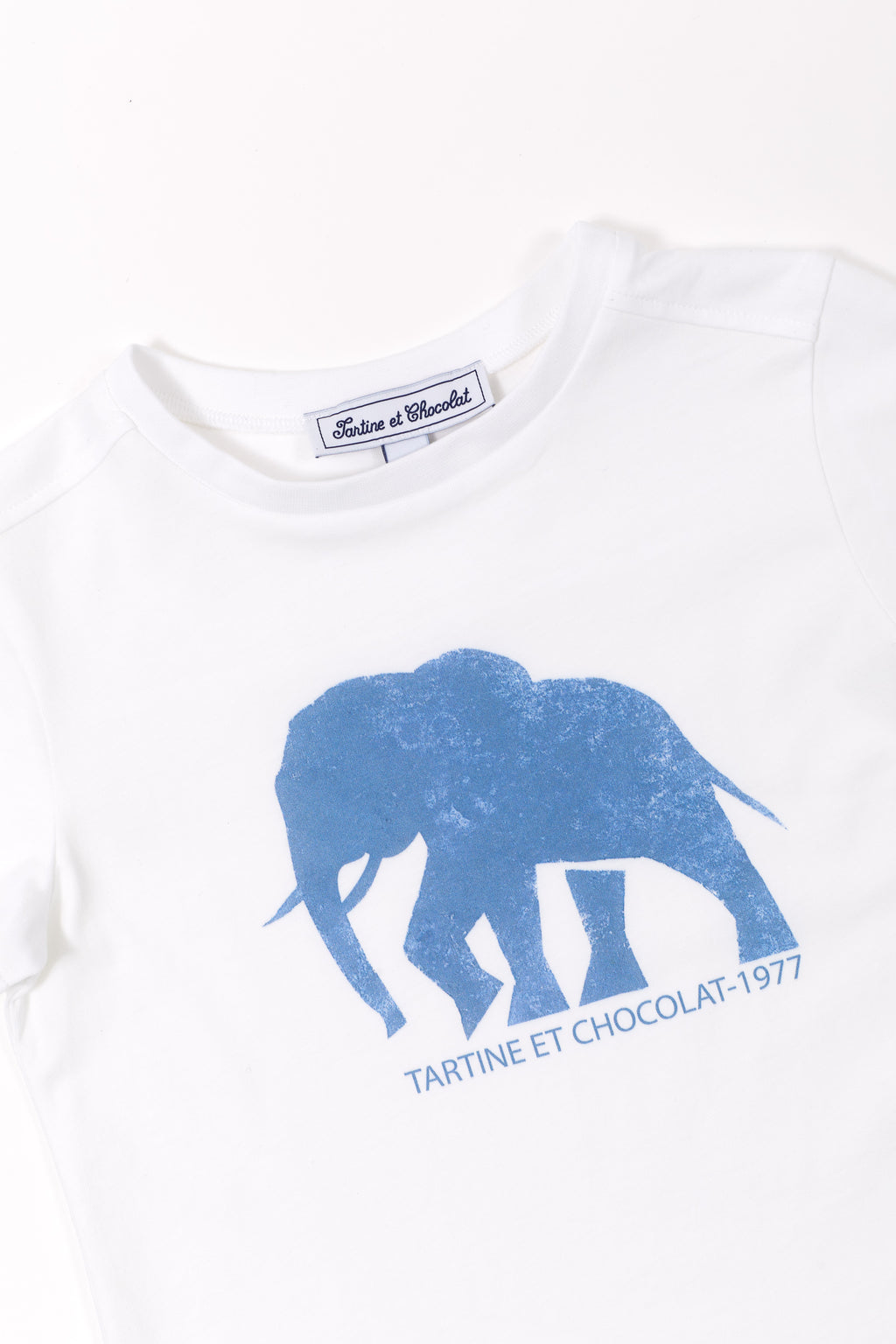 T-shirt - White Illustration elephant