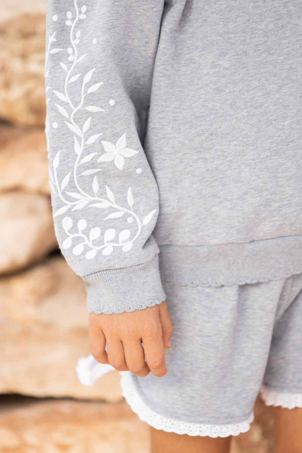 Sweatshirt - Grey embroidery