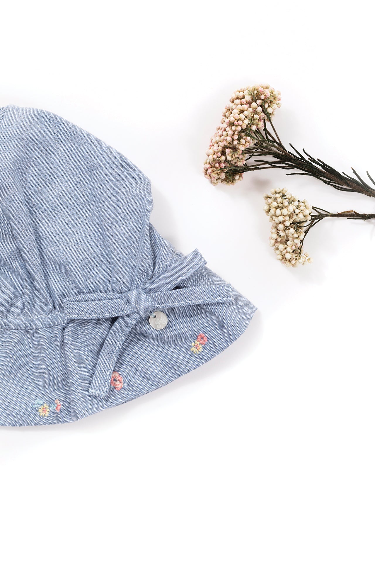 Bob Chambray Flower embroidery girl