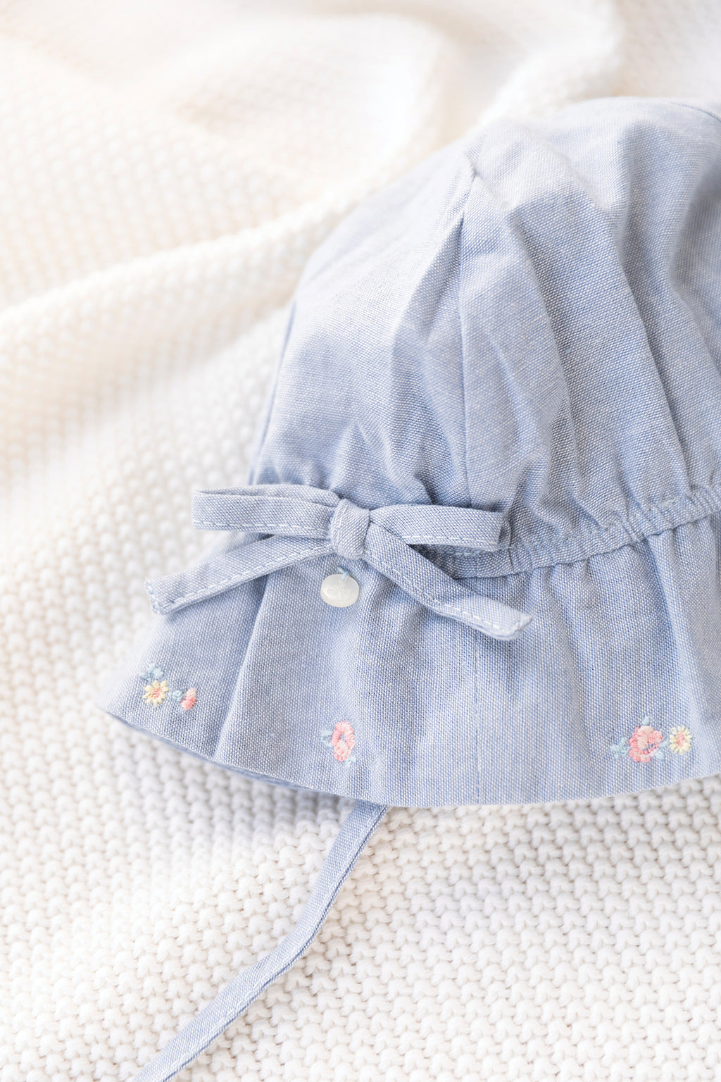 Bob - Chambray Flower embroidery