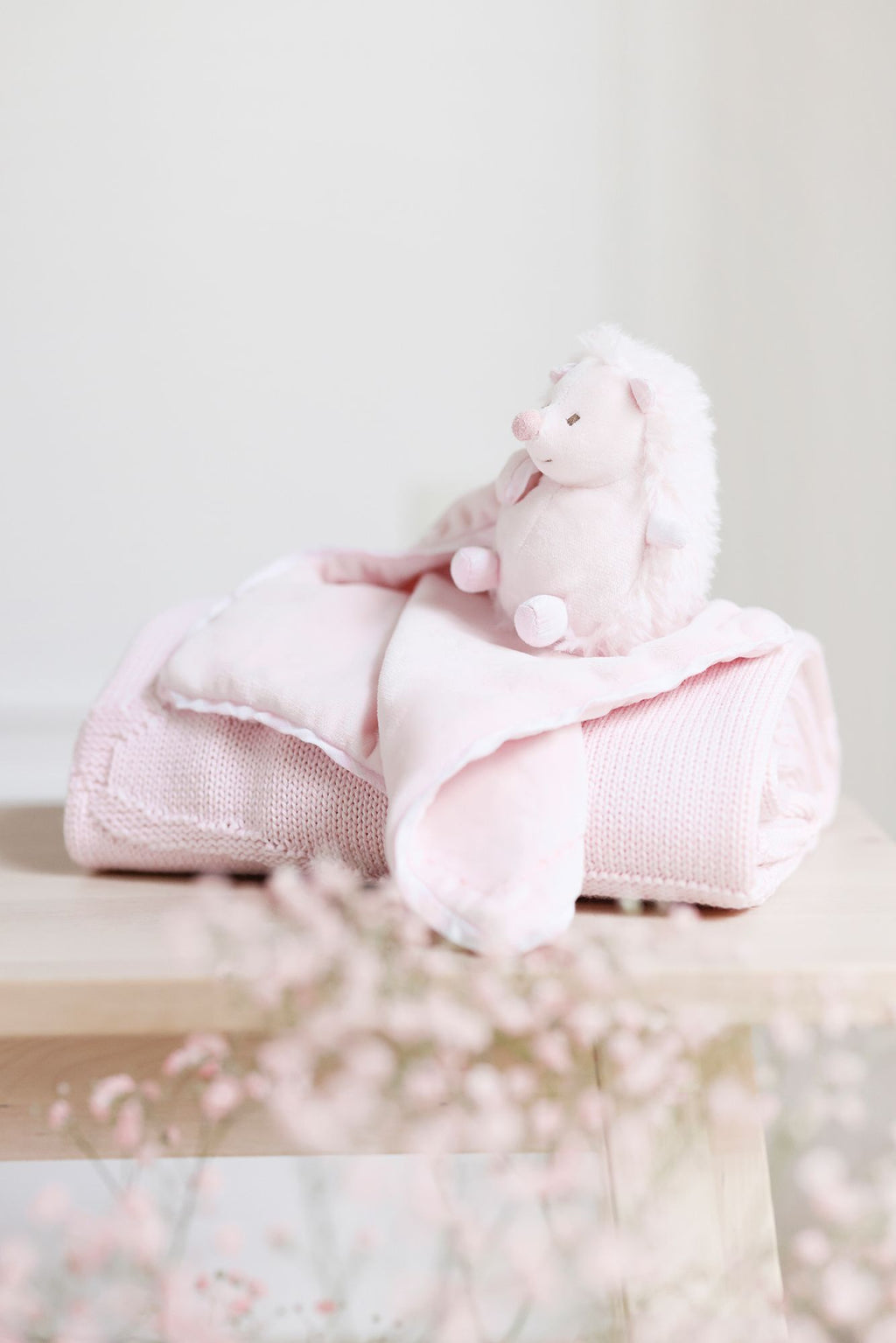 Leon the hedgehog - Comforter Pale pink